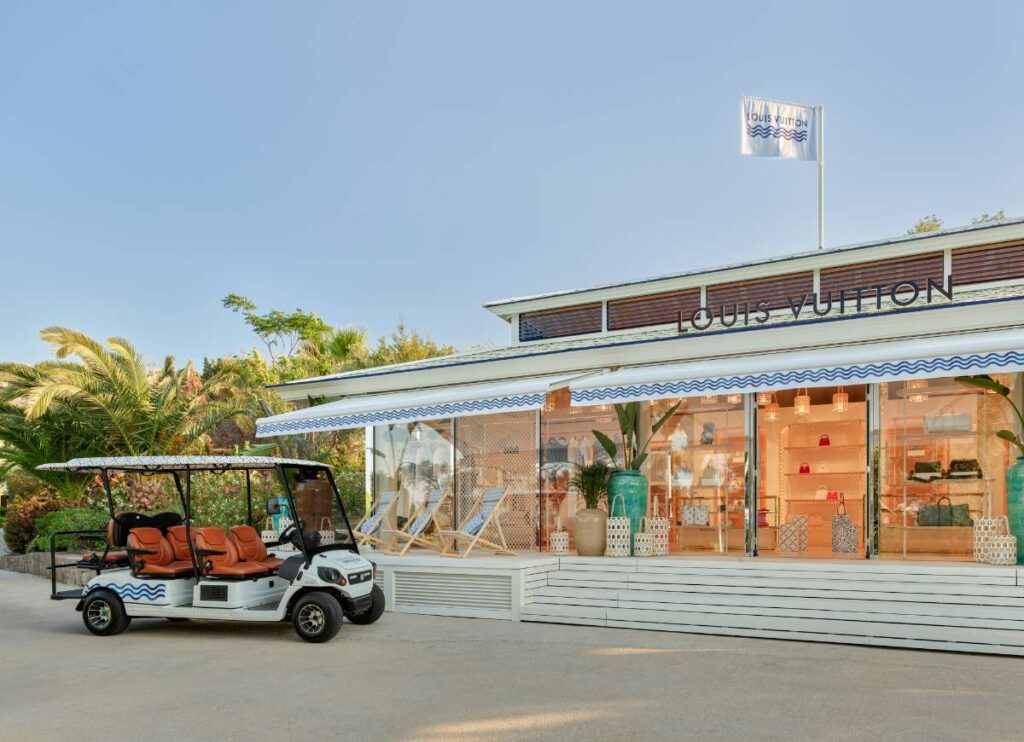 Louis Vuitton pool bar opens at Mandarin Oriental, Bodrum - Travel News 